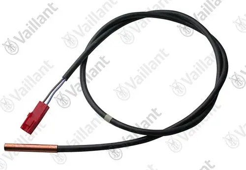 Temperaturfühler von Vaillant mit einem roten Stecker und zwei Drähten, der an der Spitze ein kupfernes Element hat.
